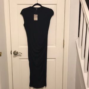 Black cap sleeve midi bodycon dress
